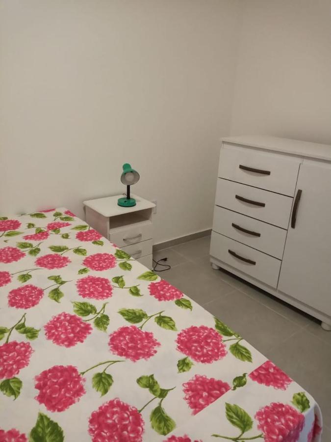 Apartamento Aconchegante A 100 Metros Da Praia Арраял-ду-Кабу Экстерьер фото