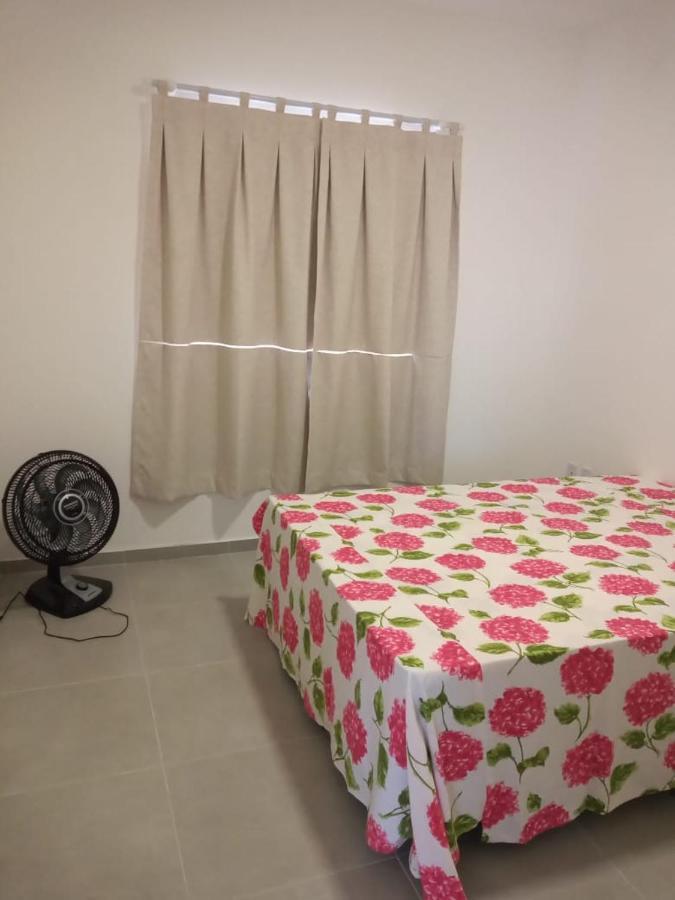 Apartamento Aconchegante A 100 Metros Da Praia Арраял-ду-Кабу Экстерьер фото
